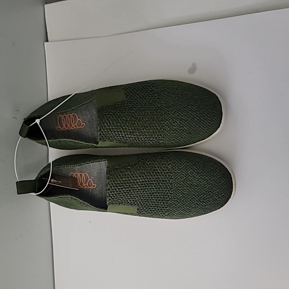 Woolloomooloo Suffolk Unisex Merino Wool Slip-On - Comfort and Support